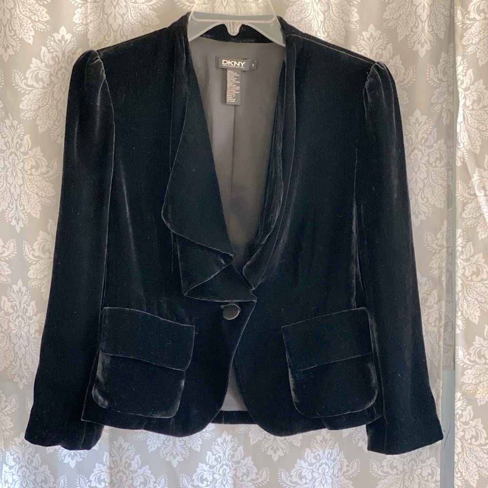 Dnky black velvet blazer